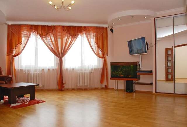 Апартаменты Kiev Pozniaky Apartment Киев-21